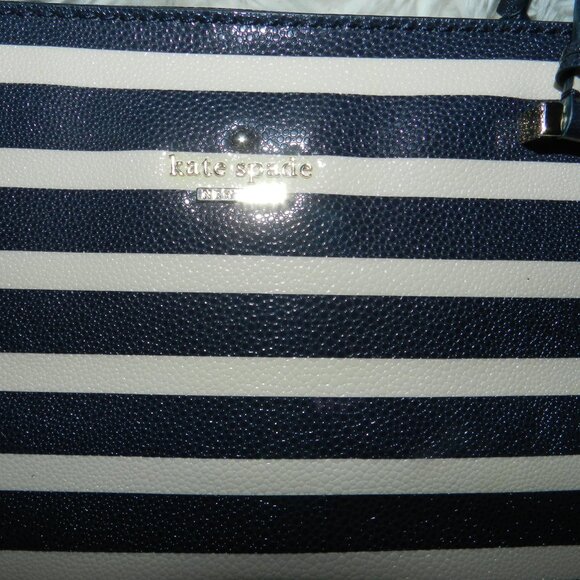 Kate Spade Seaside Navy Stripe Harmony O Tote🆕SHIPS FAST🏃♀💨⚡🚚 - Picture 4 of 15